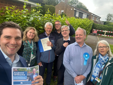 Canvassing in Woodhall Farm